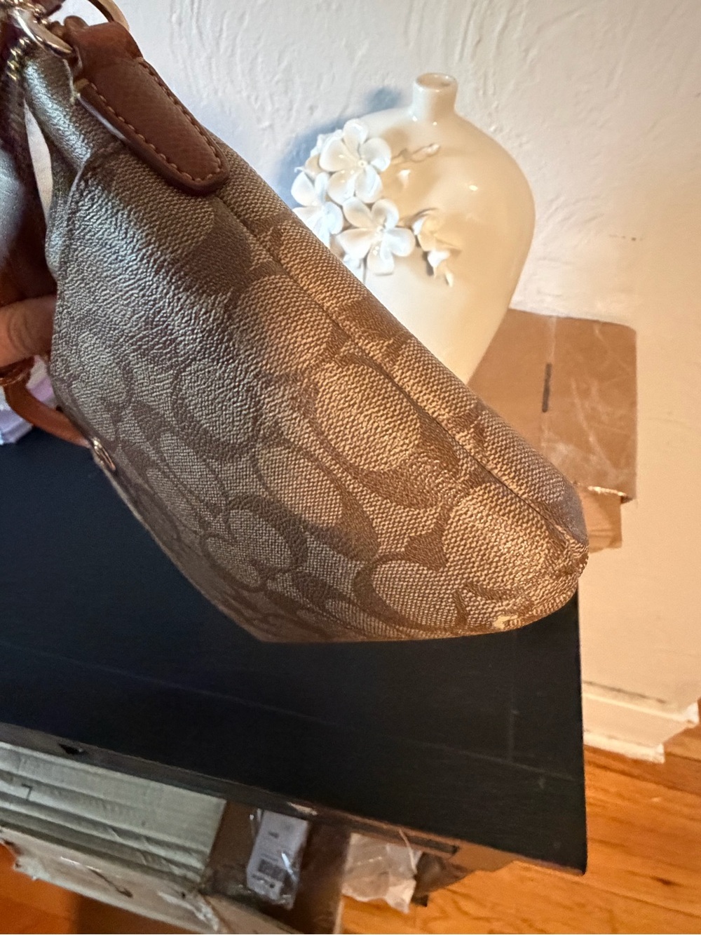 EUC Coach Tan Signature Canvas Crossbody Bag with Brown Leather Trim - Picture 10 of 15